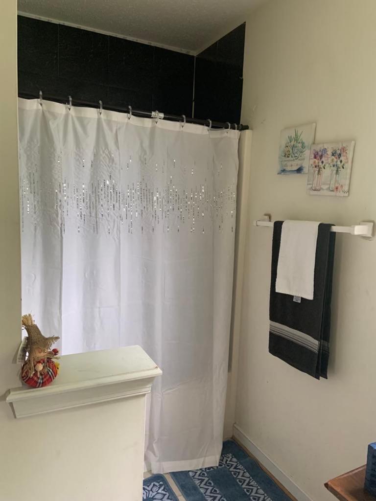 Cool With Tv Homestay Richmond