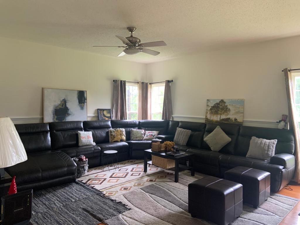 Cool With Tv Homestay Richmond
