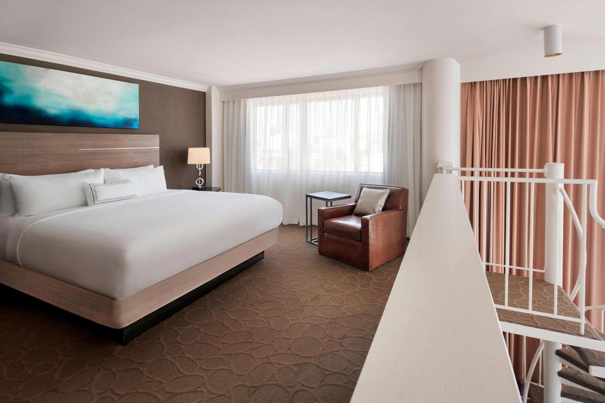 Hotel Delta By Marriott Downtown 4*