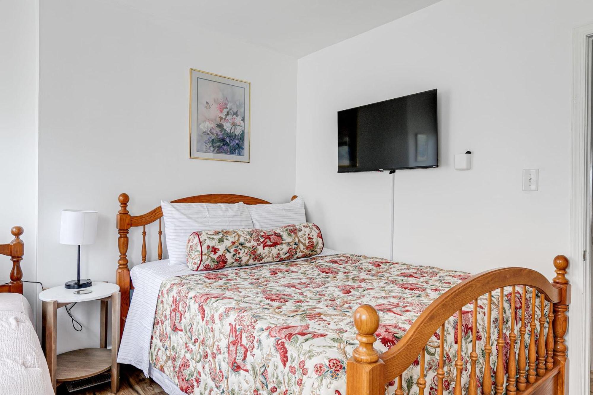 Grand Carytown Family 6br Free Parking