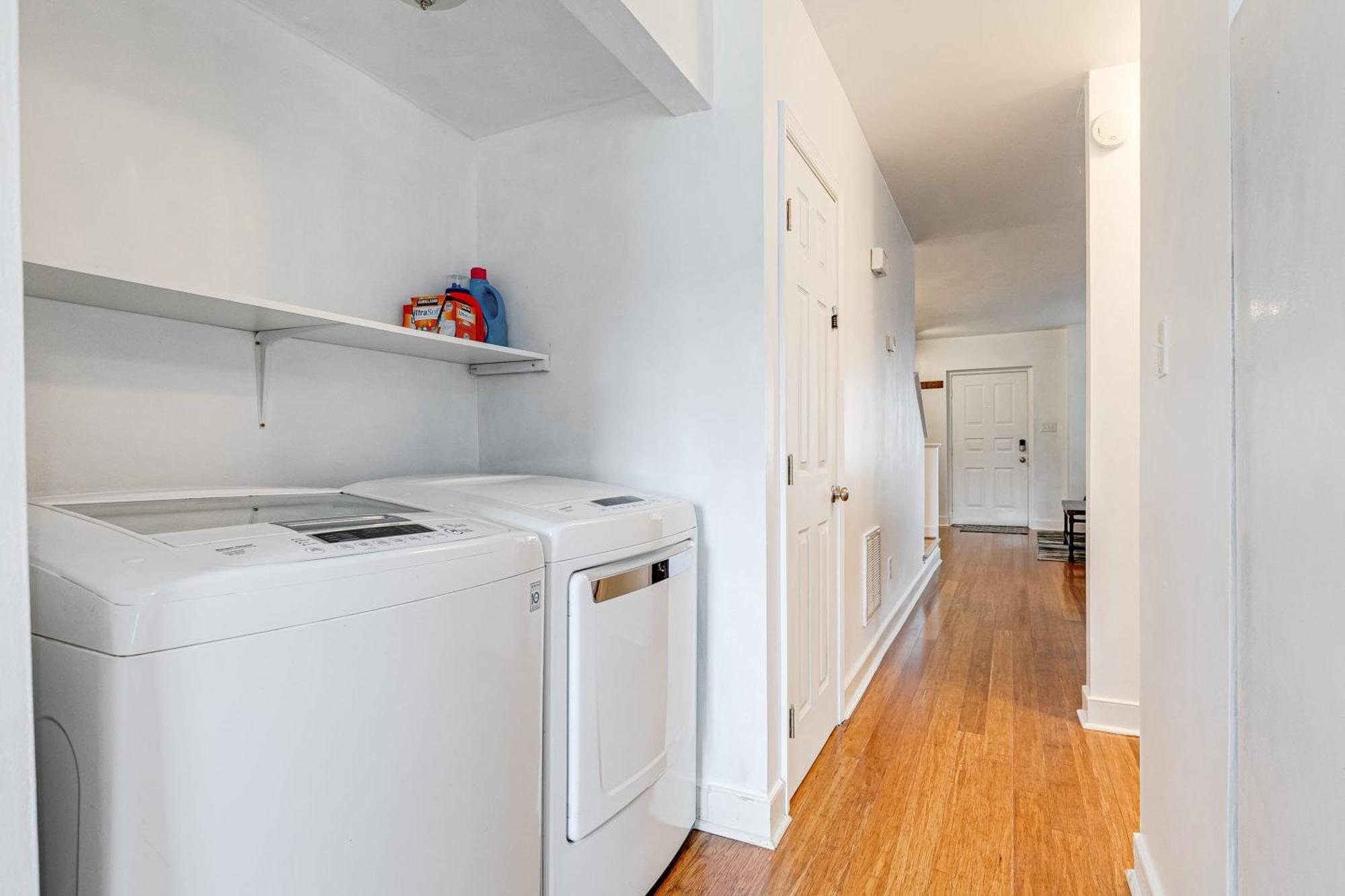 Grand Carytown Family 6br Free Parking Holiday home Richmond