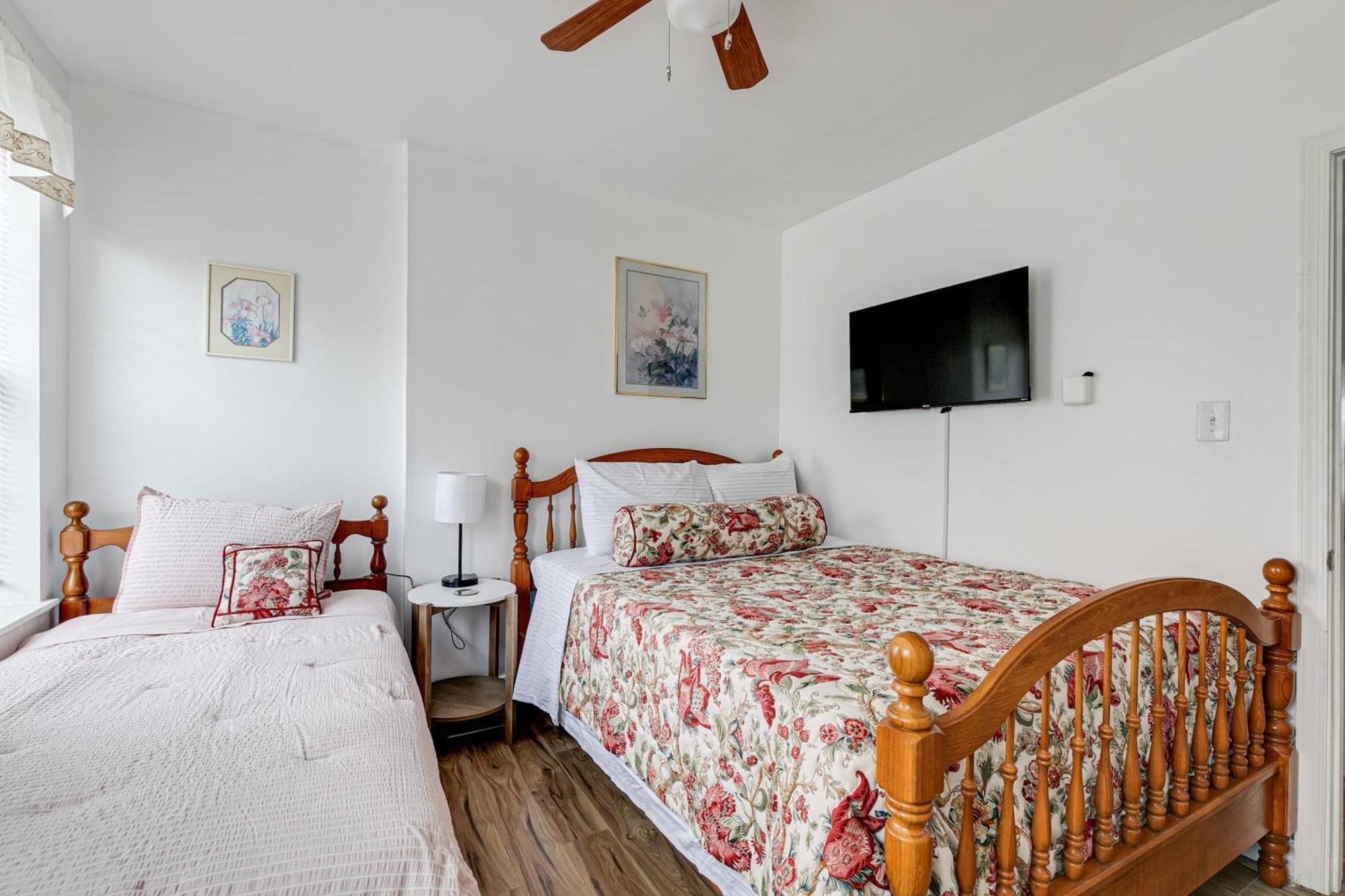 Grand Carytown Family 6br Free Parking *