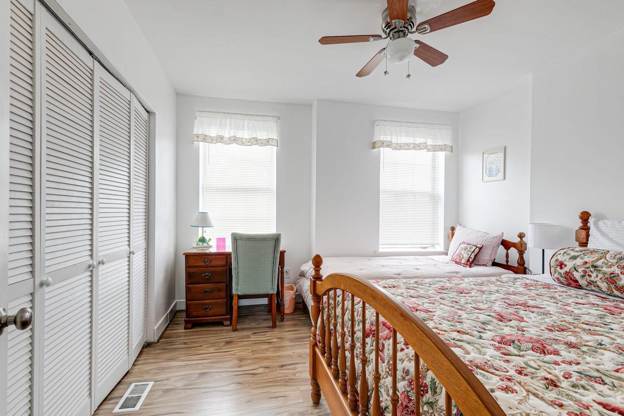 Grand Carytown Family 6br Free Parking Holiday home *