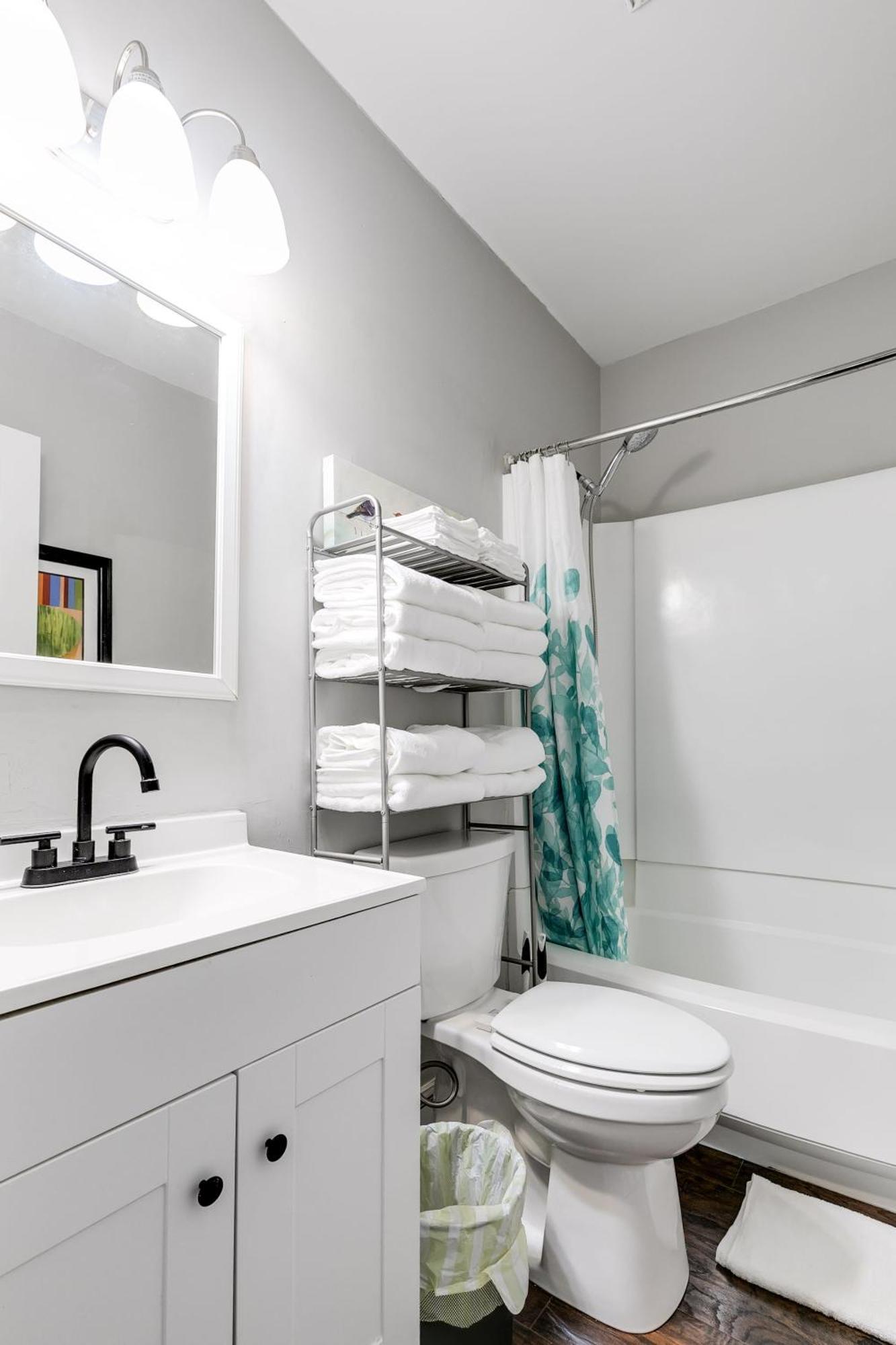 Grand Carytown Family 6br Free Parking