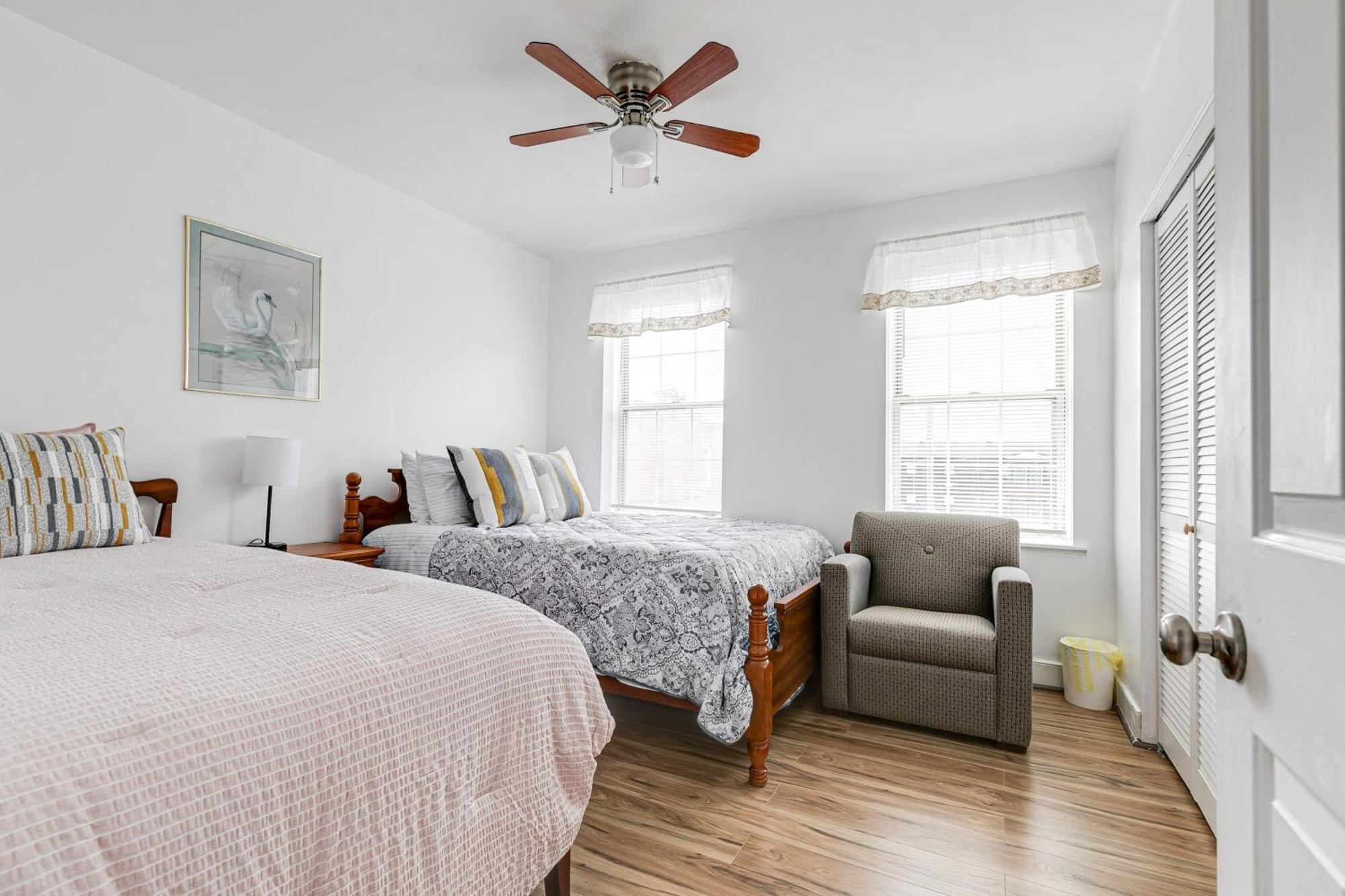 Grand Carytown Family 6br Free Parking *