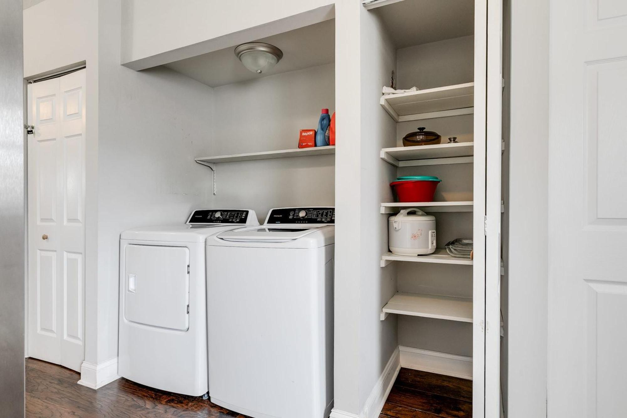 Grand Carytown Family 6br Free Parking
