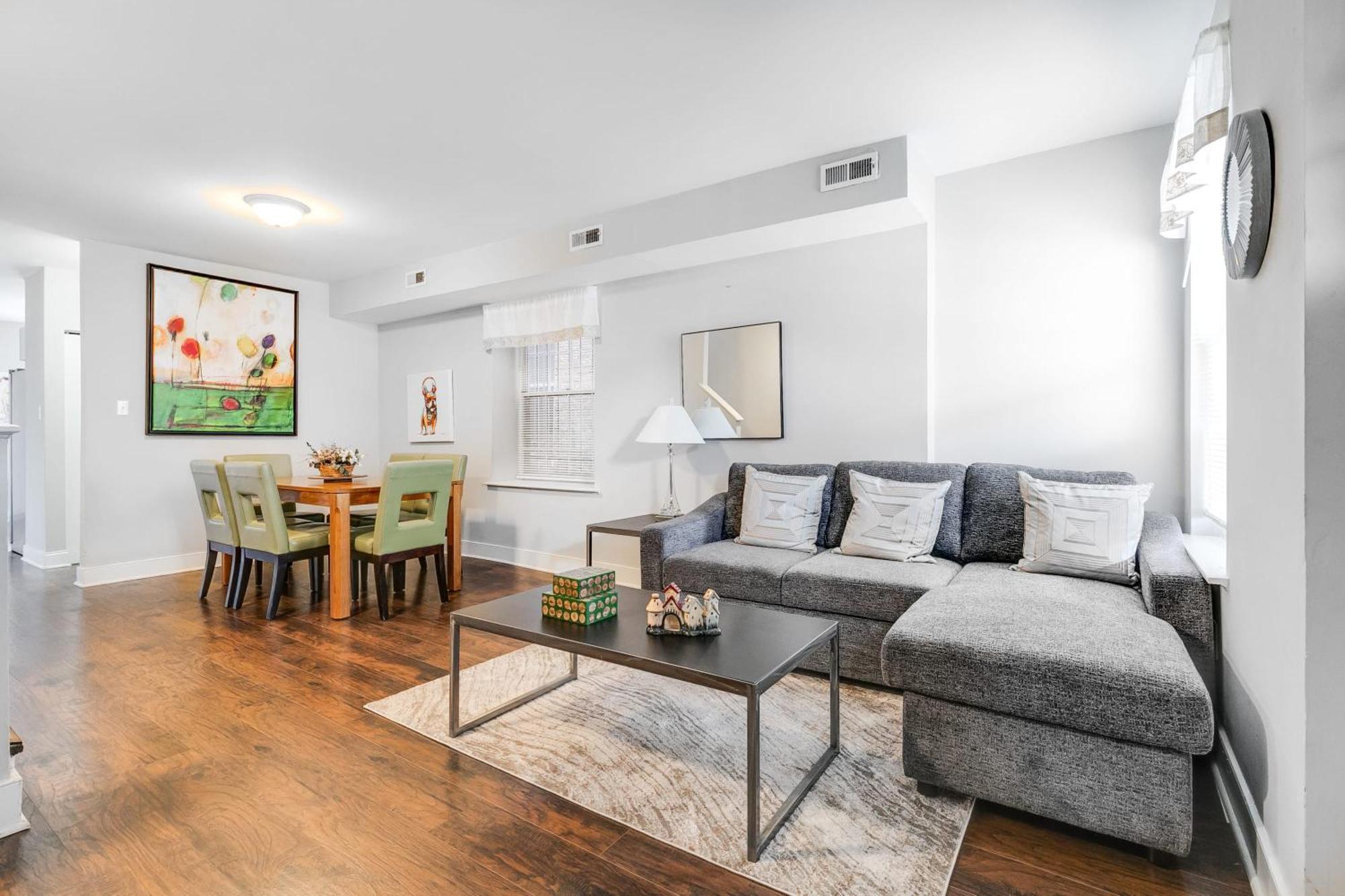 Holiday home Grand Carytown Family 6br Free Parking