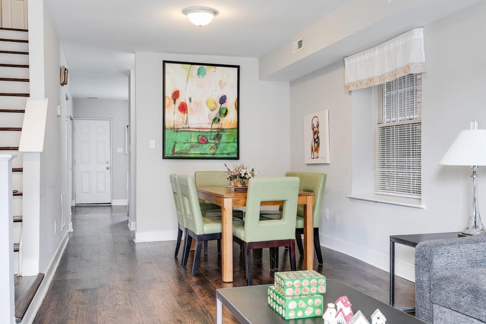 Grand Carytown Family 6br Free Parking Holiday home Richmond