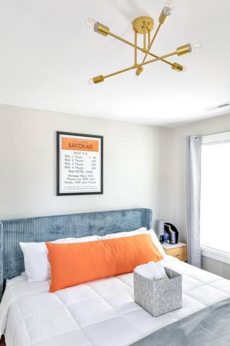 Stay, Play And Pass Go At The Monopoly Penthouse! Apartment Richmond