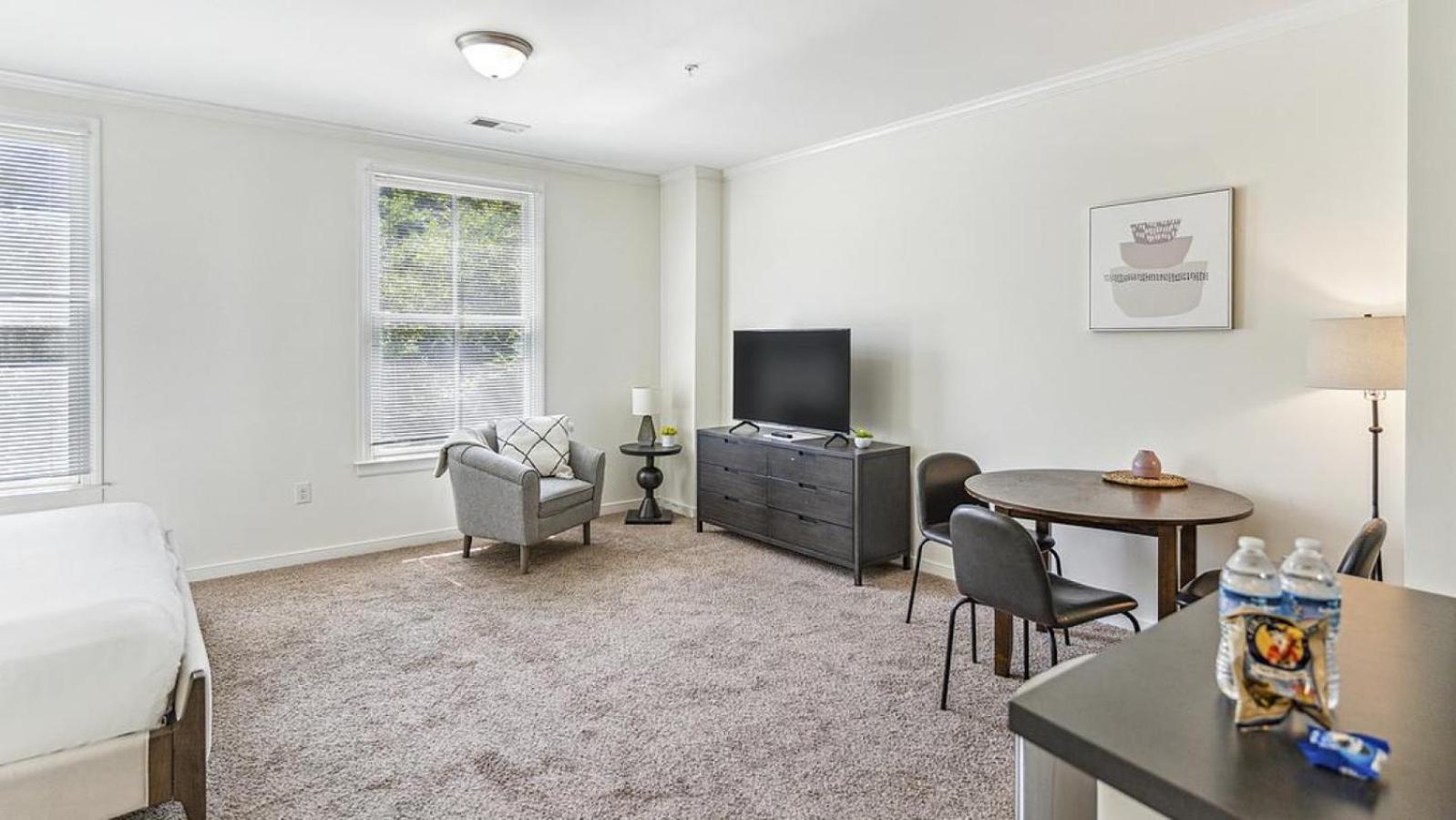 Apartment Landing At 2001 East - 1 Bedroom In Downtown Richmond