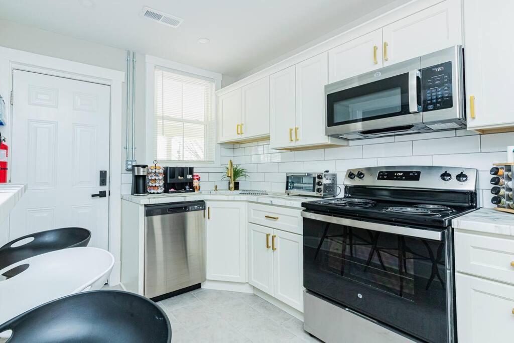 Apartment Step Into Style Charming Rva Getaway!