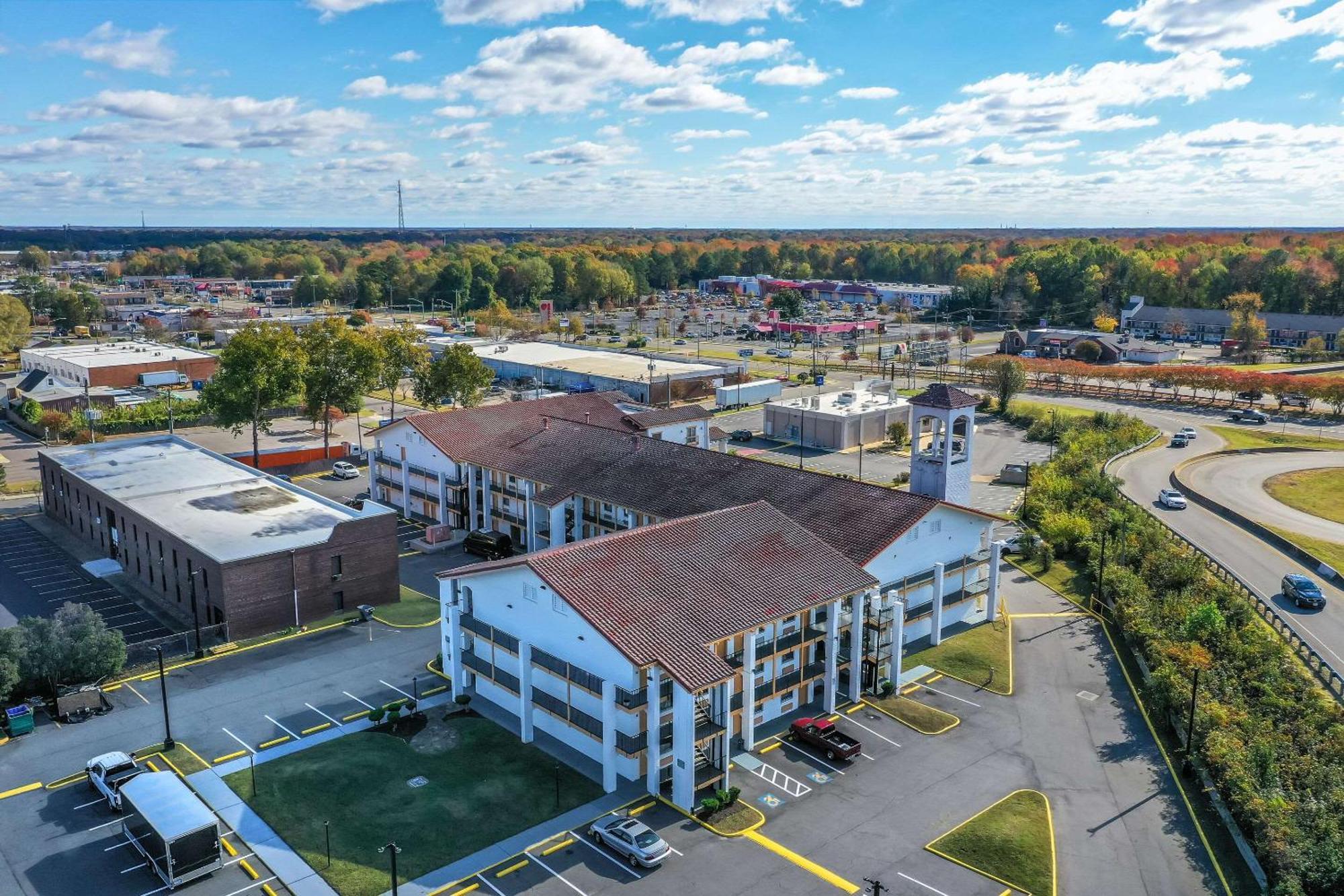Econo Richmond-north Chesterfield Richmond