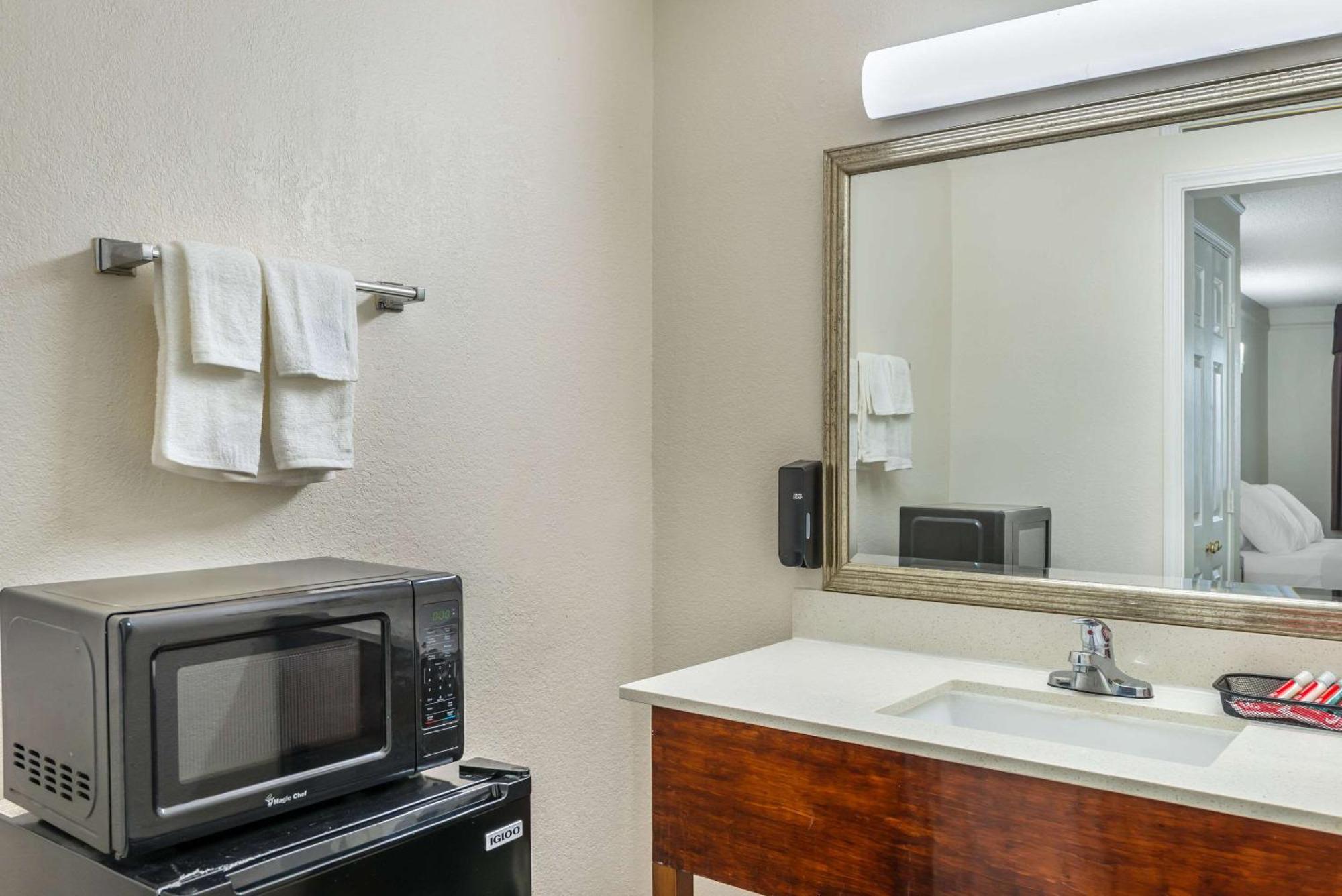 Econo Richmond-north Chesterfield Lodge