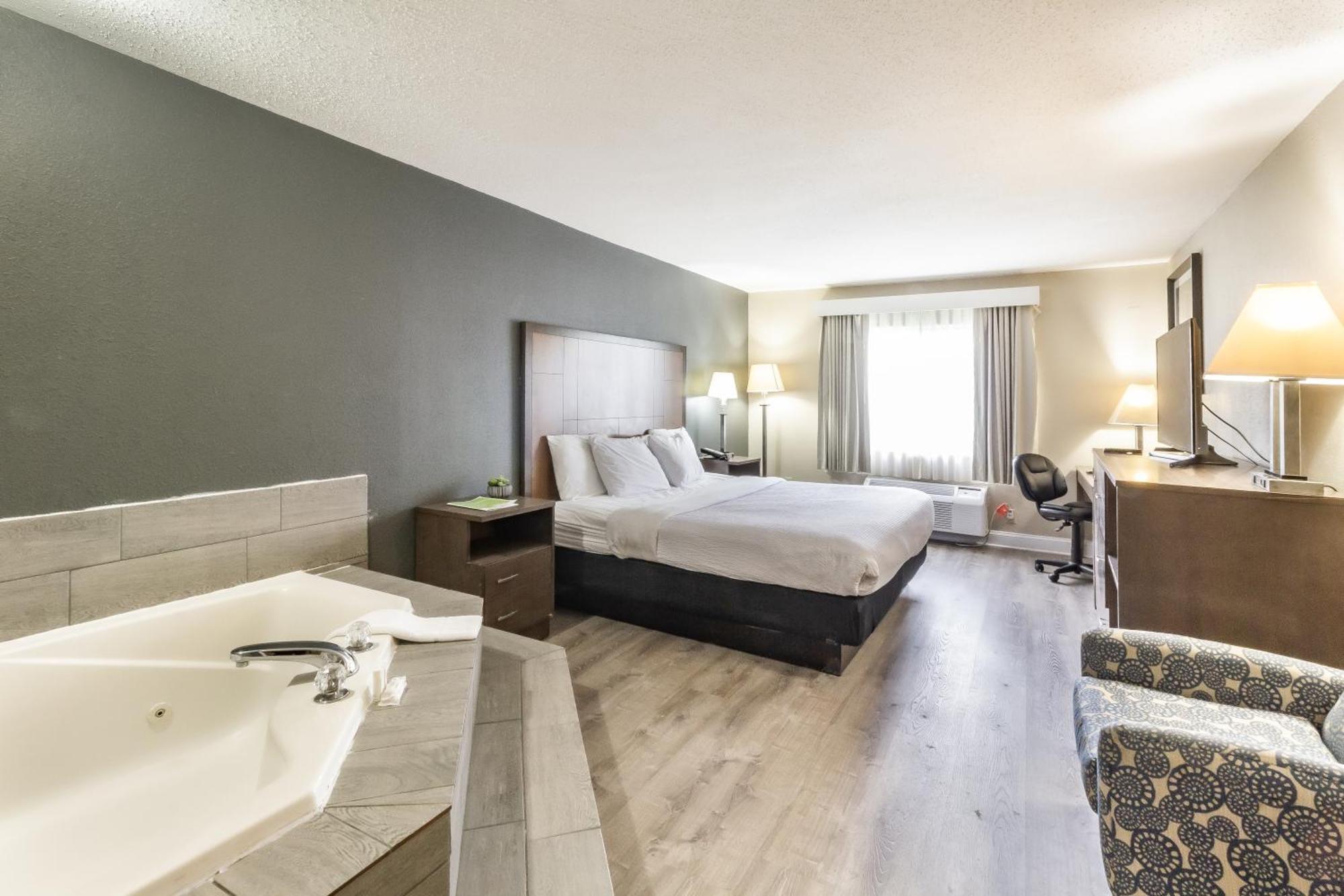 La Quinta By Wyndham South