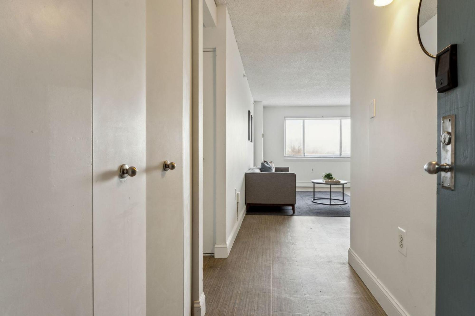 Apartment Legacy At Imperial Village 915 I 1 Bed 1 Bath