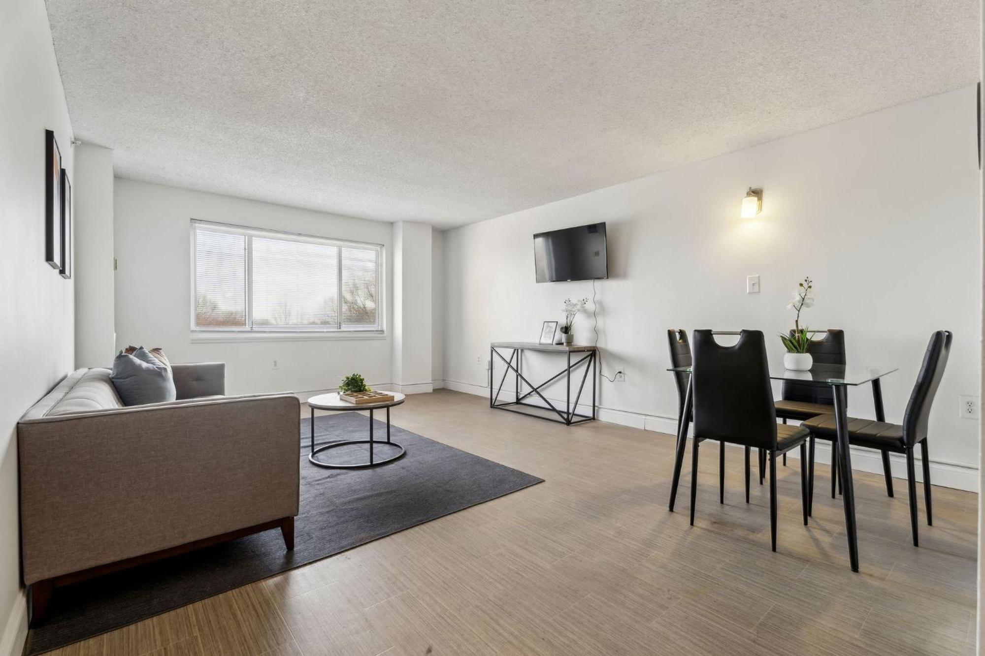 Legacy At Imperial Village 915 I 1 Bed 1 Bath
