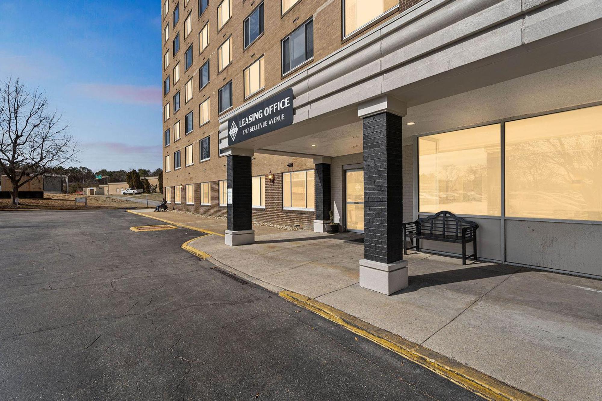 Legacy At Imperial Village 1109 I 1 Bed 1 Bath Apartment