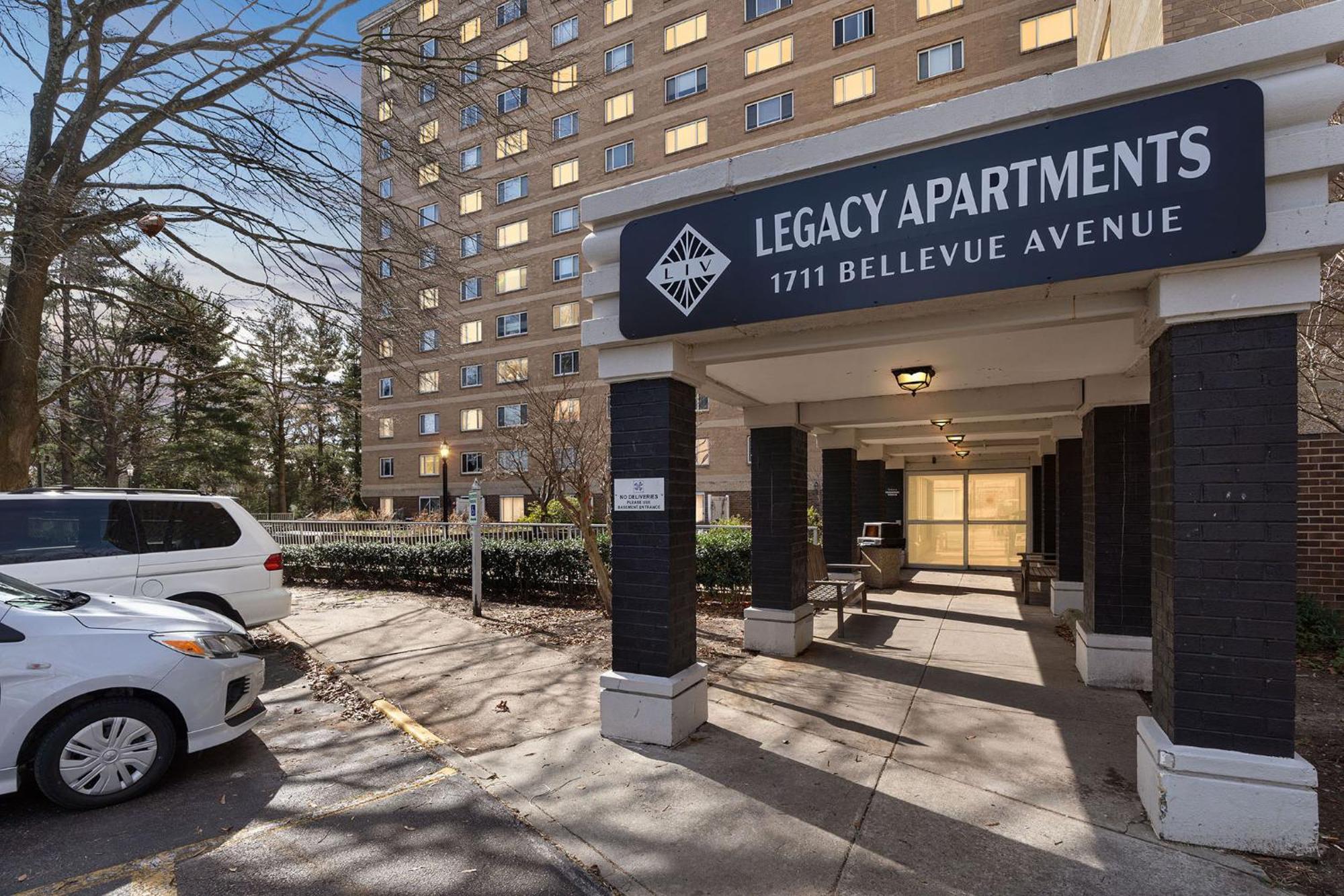 Legacy At Imperial Village 1109 I 1 Bed 1 Bath Apartment *