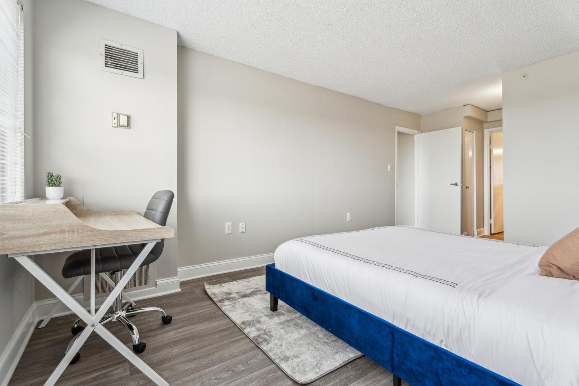 Apartment Legacy At Imperial Village 1014 I 2 Bed 2 Bath *