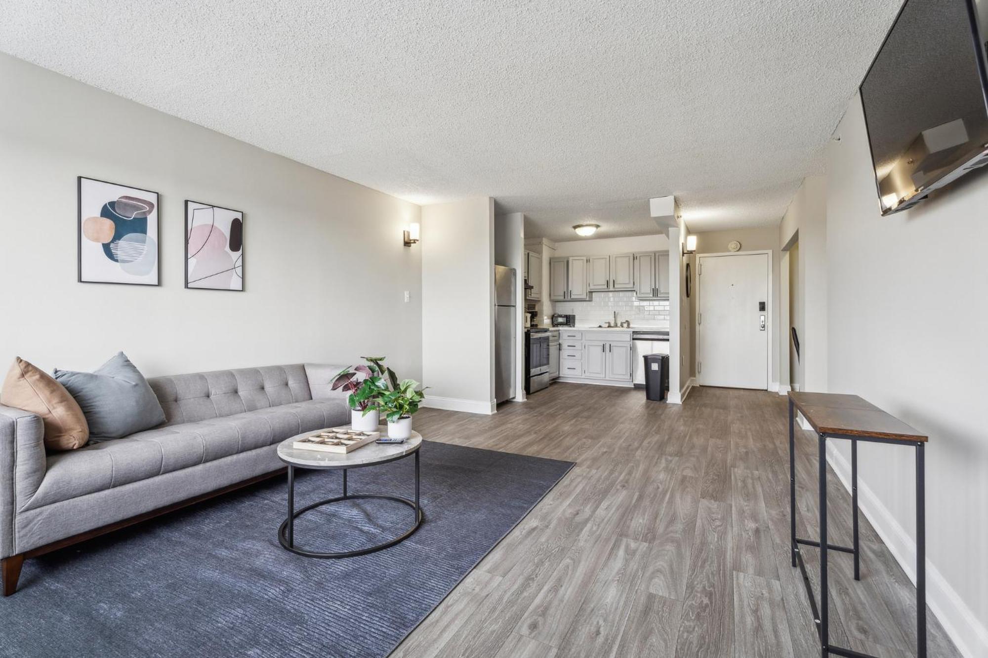 Legacy At Imperial Village 1014 I 2 Bed 2 Bath Apartment *