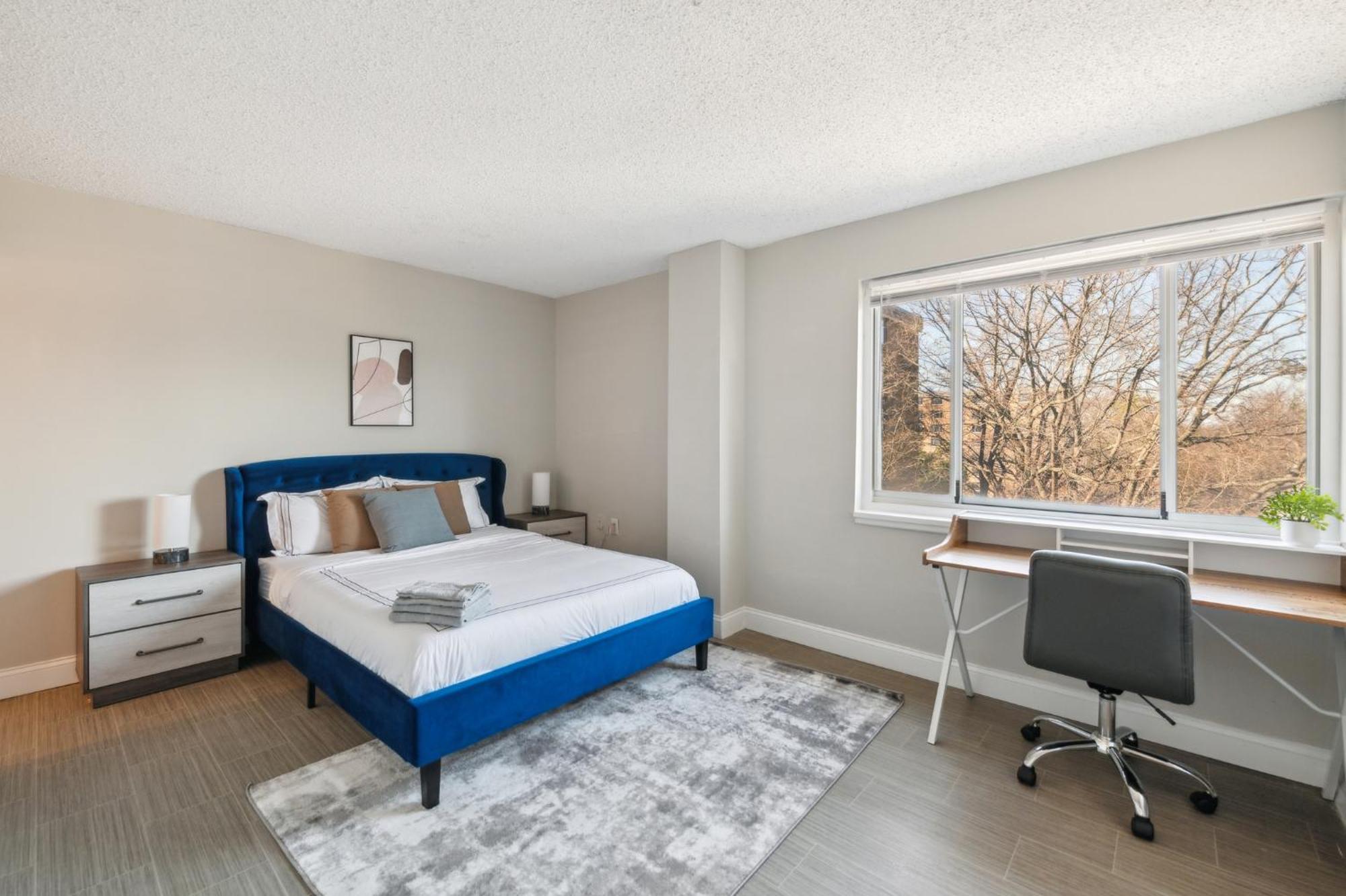 Legacy At Imperial Village 601 I 2 Bed 2 Bath *
