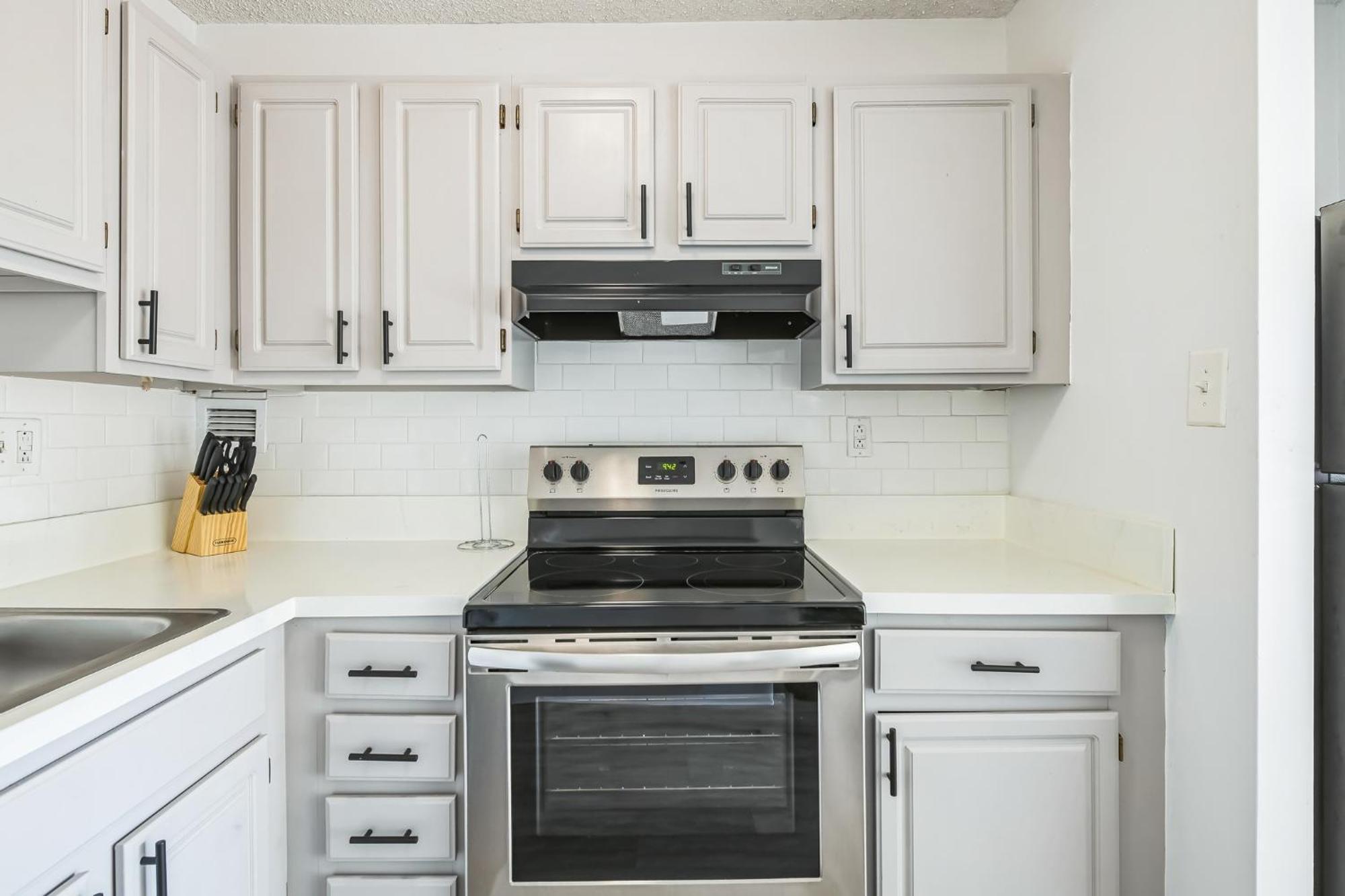 Legacy At Imperial Village 516 I 2 Bed 2 Bath Apartment *
