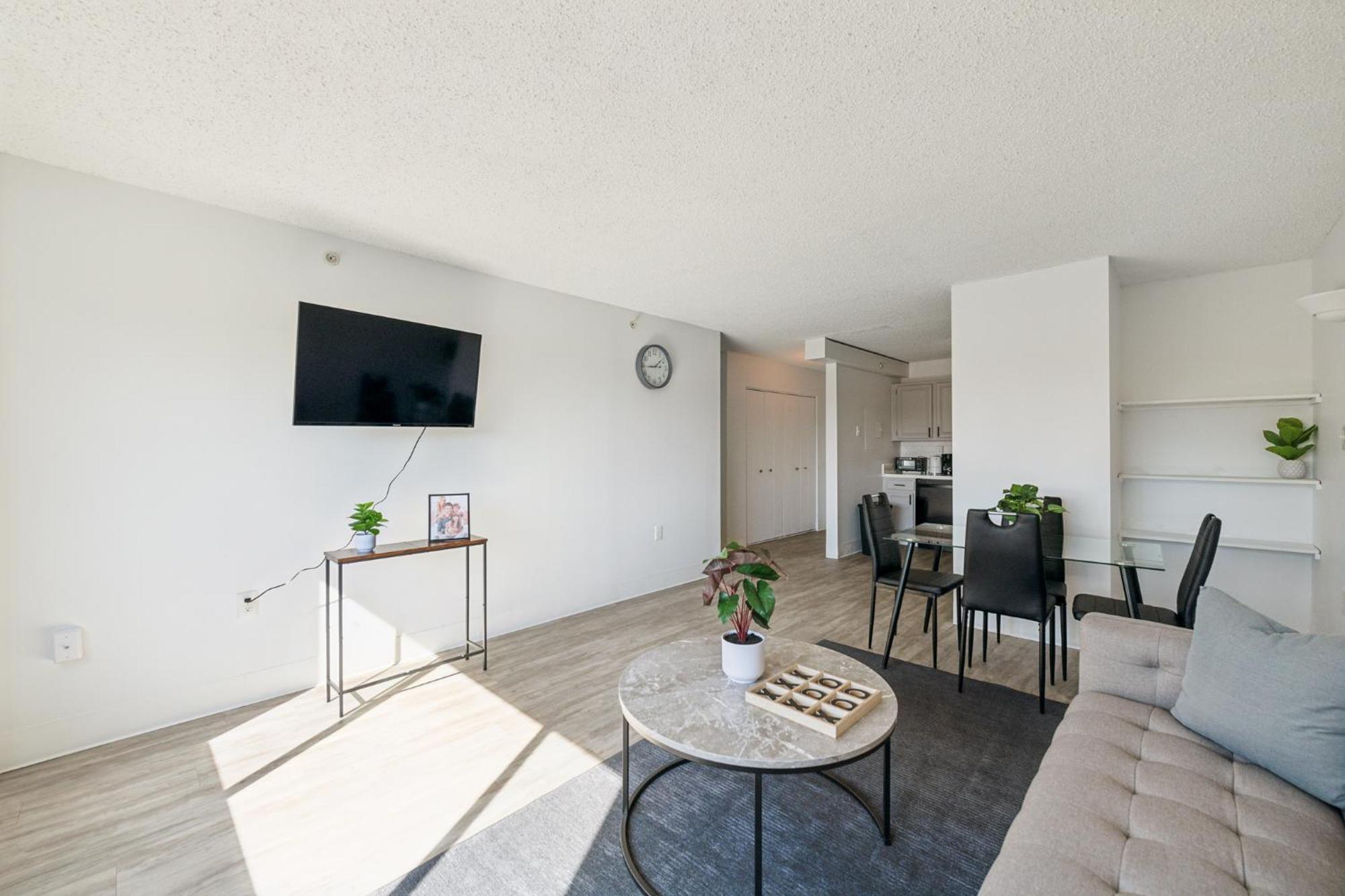 Legacy At Imperial Village 516 I 2 Bed 2 Bath Apartment