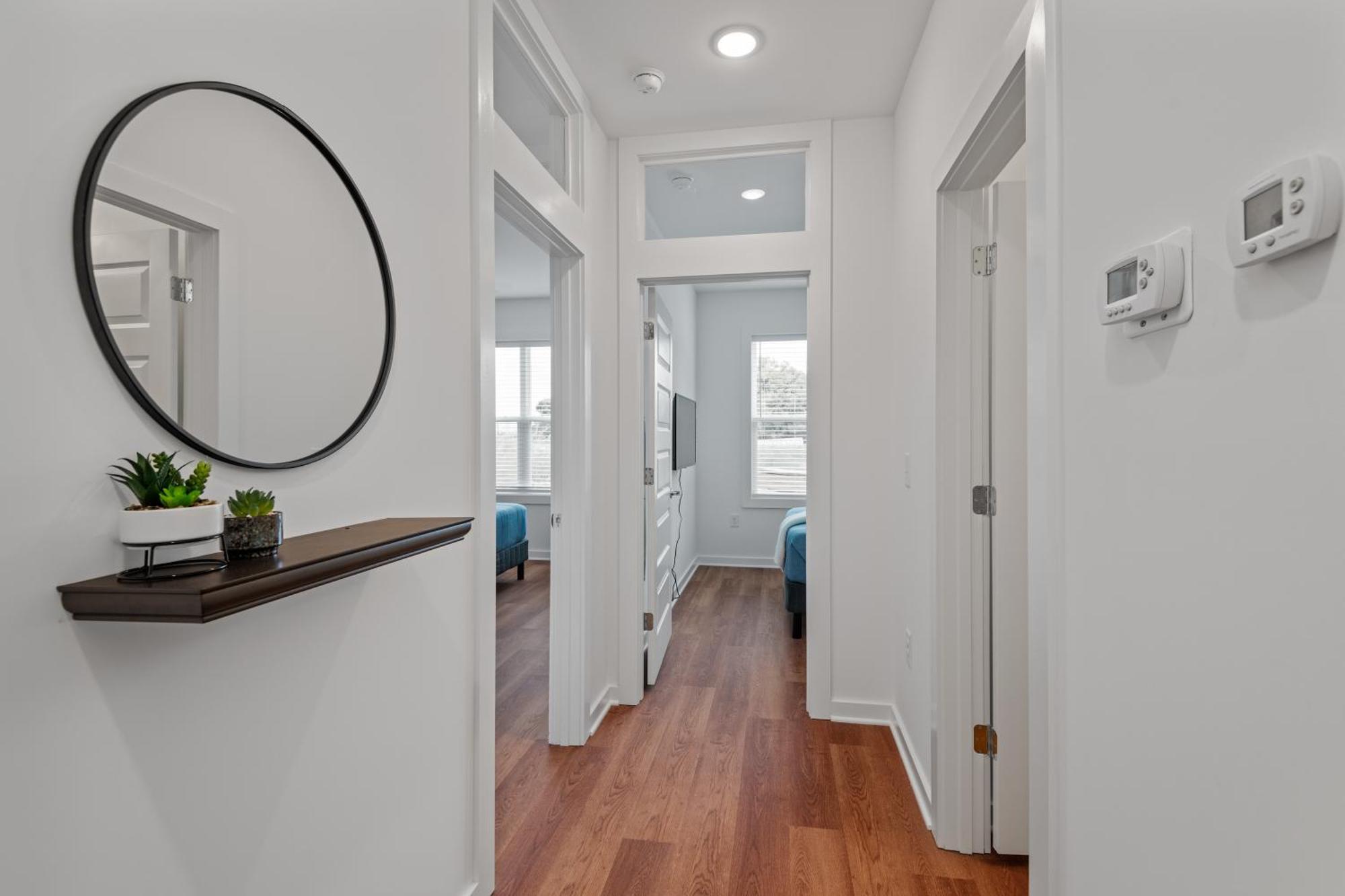 Charming Duplex Retreat In Old Town Manchester, Va Apartment