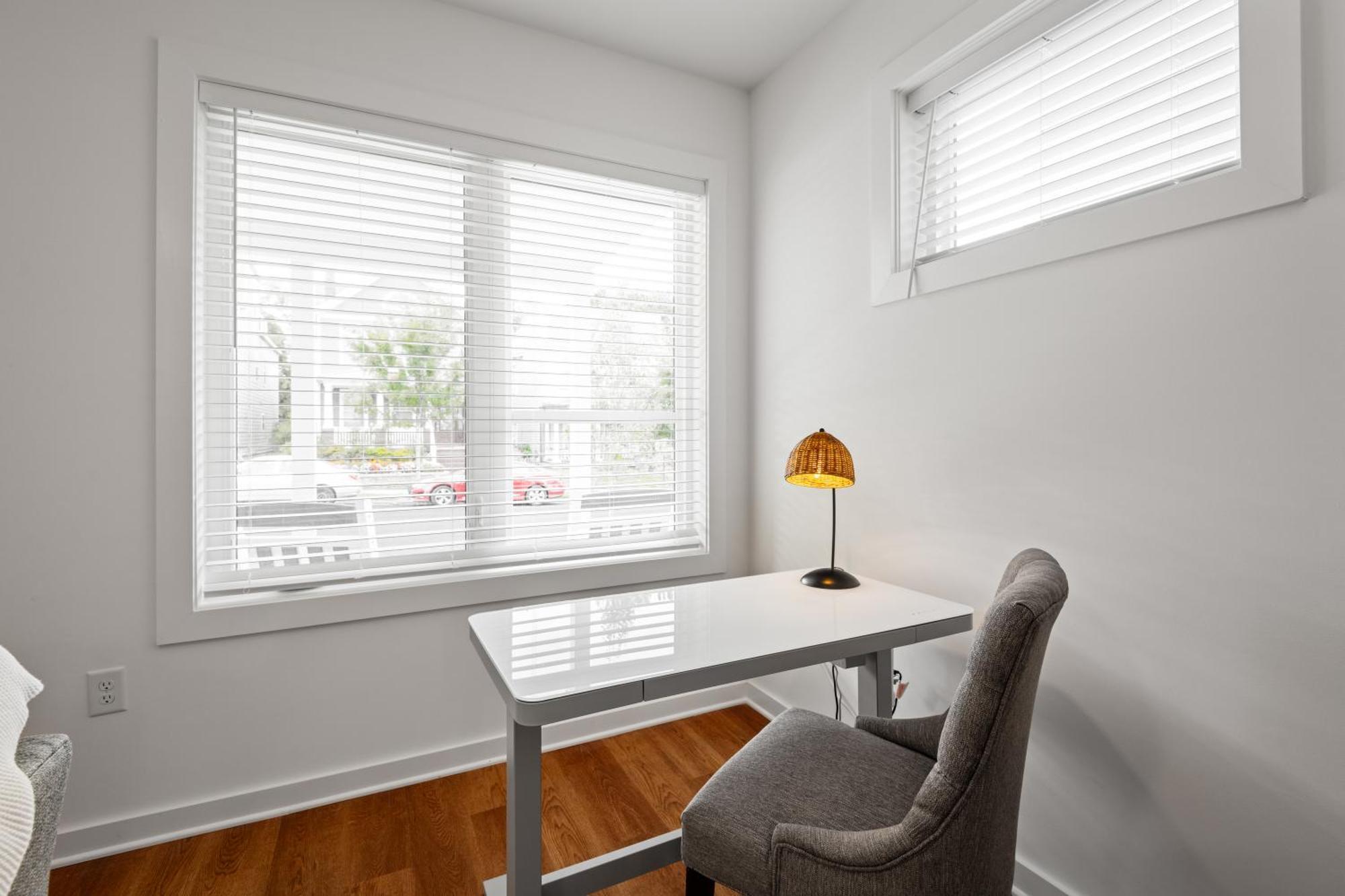 Charming Duplex Retreat In Old Town Manchester, Va