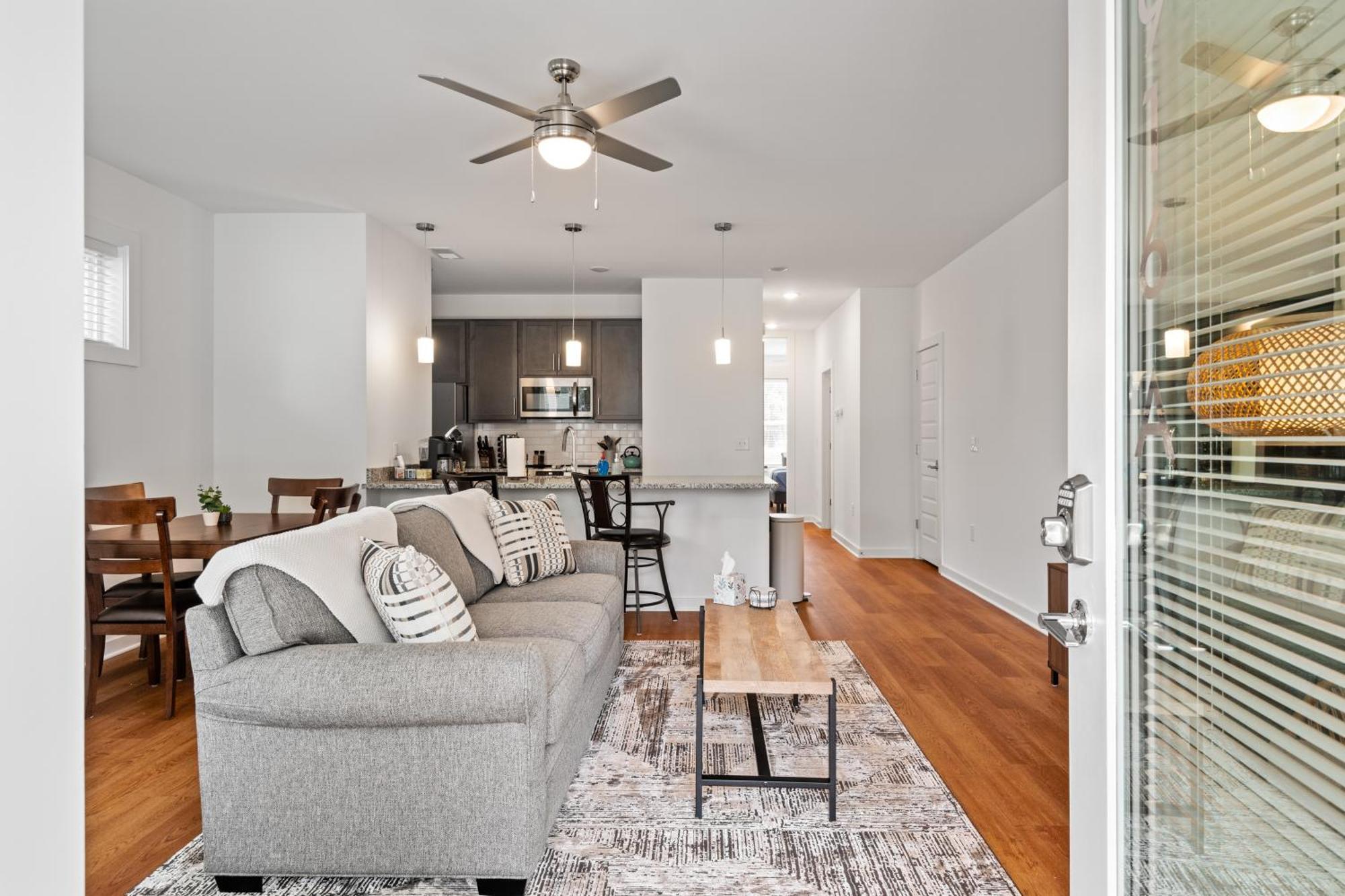Charming Duplex Retreat In Old Town Manchester, Va * Richmond