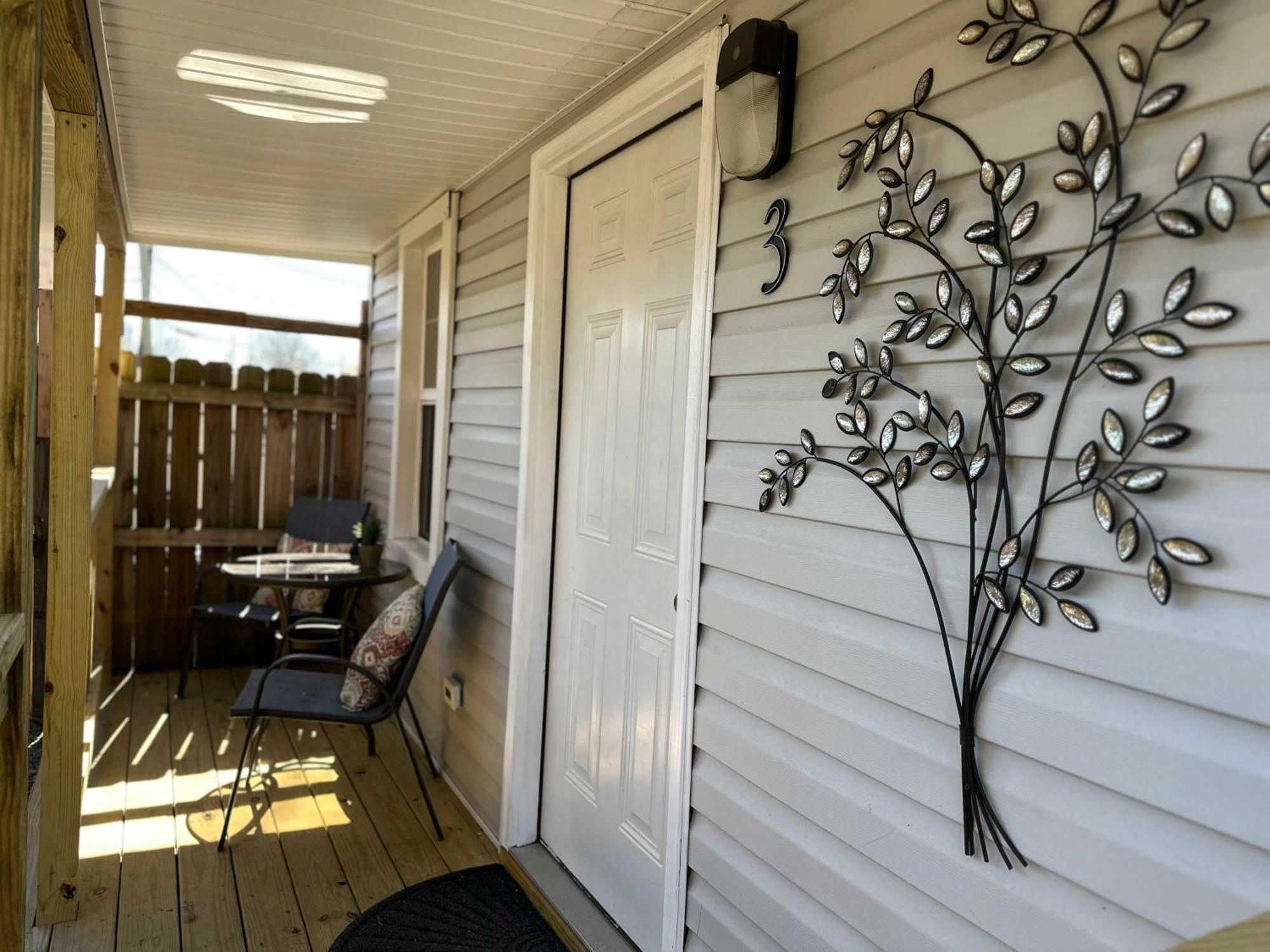 E3 Centrally Located In Carytown Fully Fenced *