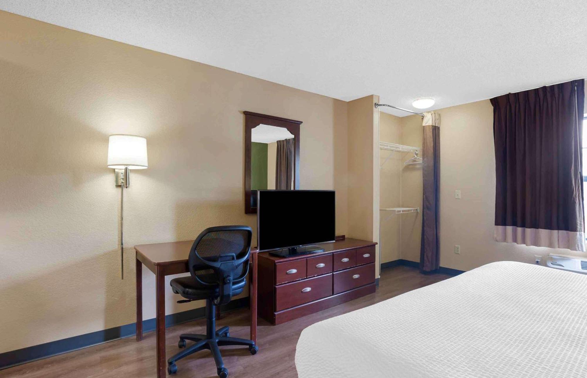 Extended America - North Chesterfield - Arboretum Hotel