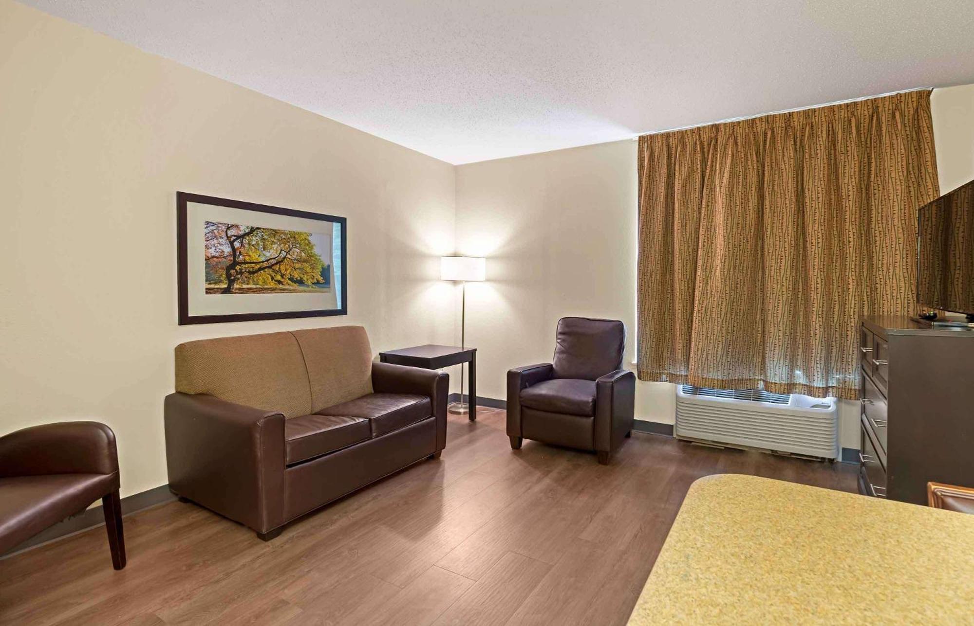 Extended America - North Chesterfield - Arboretum Hotel