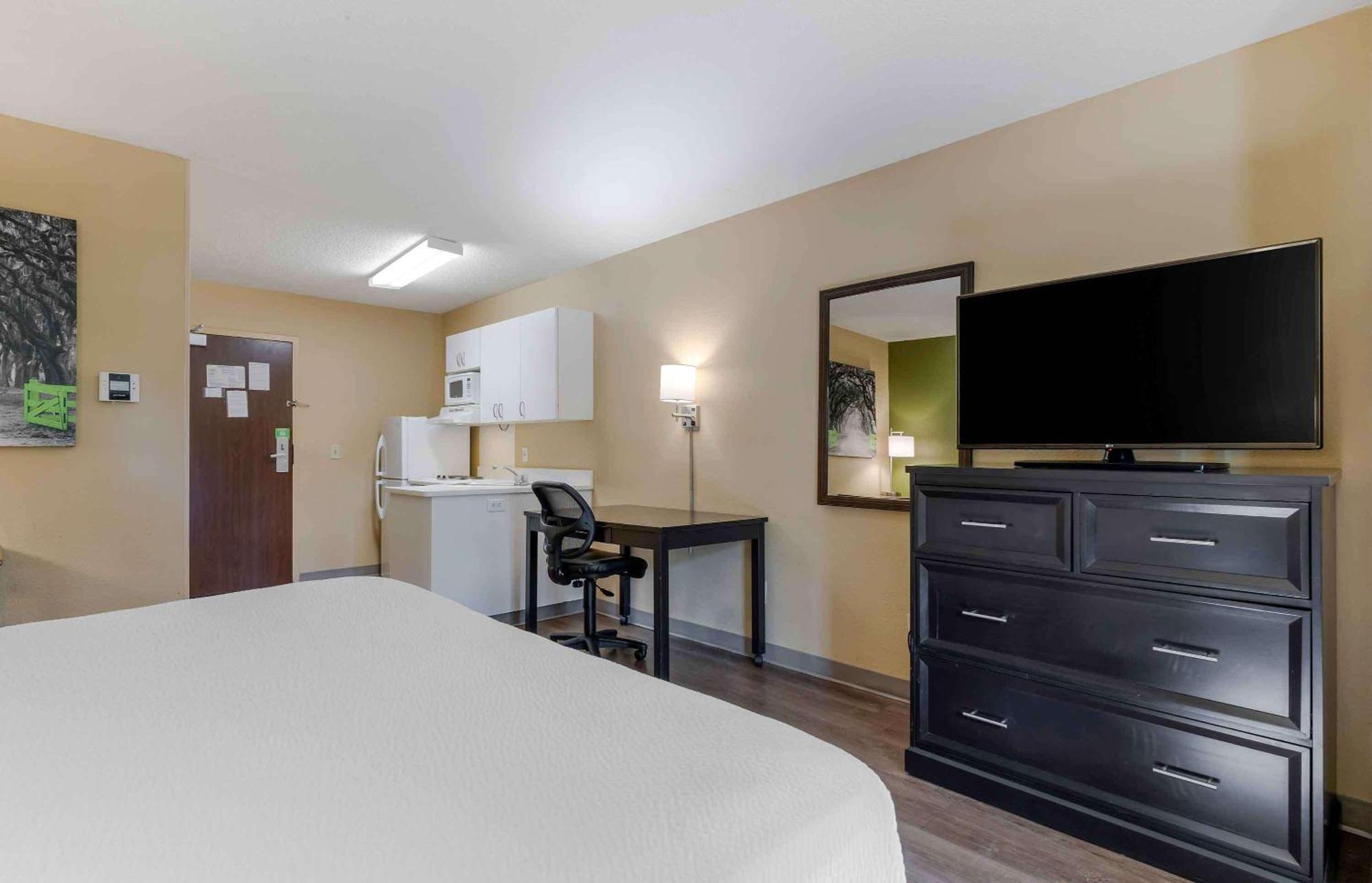 Extended America - North Chesterfield - Arboretum Hotel