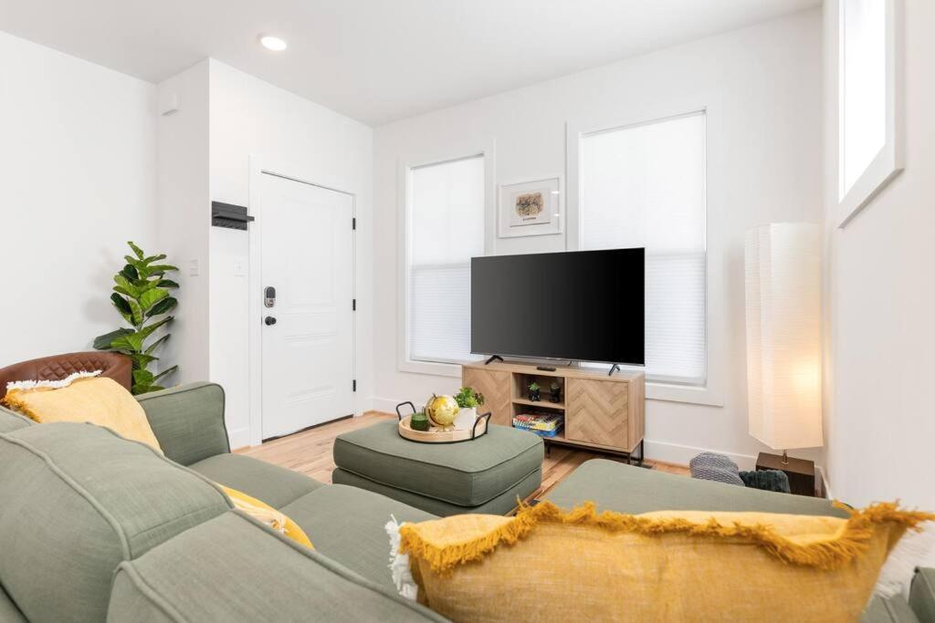 Dog-friendly With Fenced Yard In Richmond, Va! Apartment *