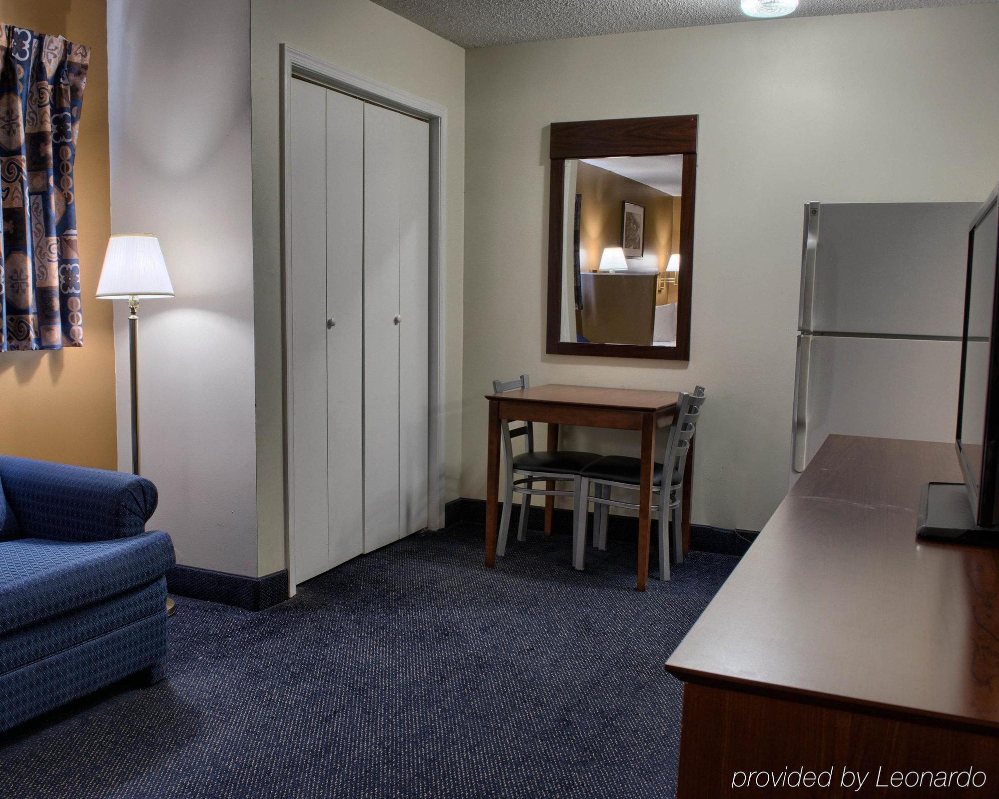 Hotel 6-richmond, Va - I-64 West