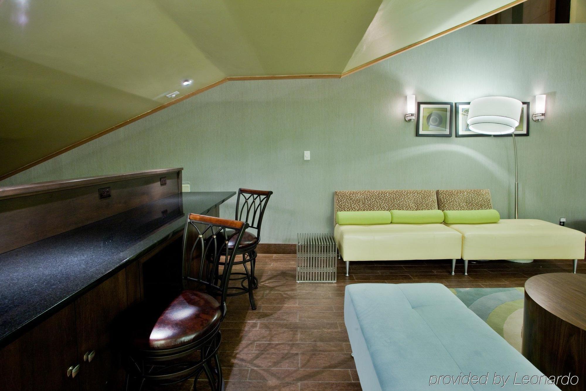 Hotel Delta By Marriott Downtown