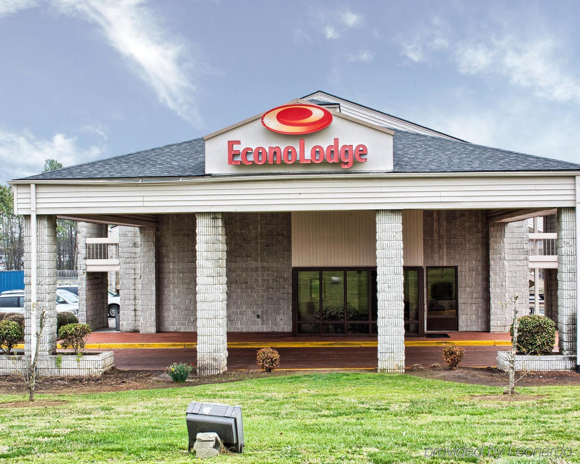 Lodge Econo *