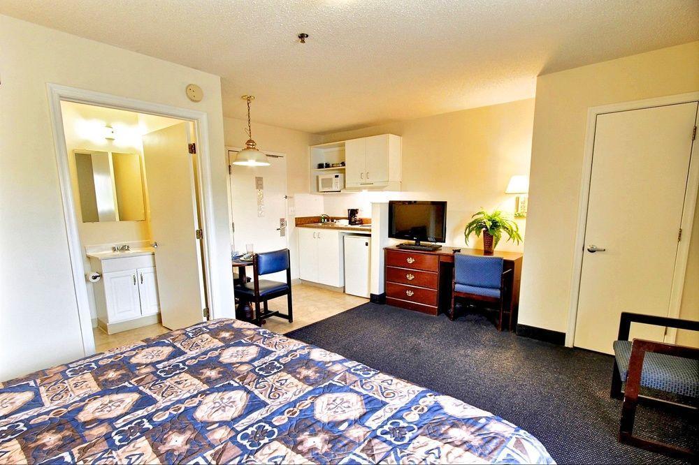 Hotel 6-richmond, Va - I-64 West Richmond