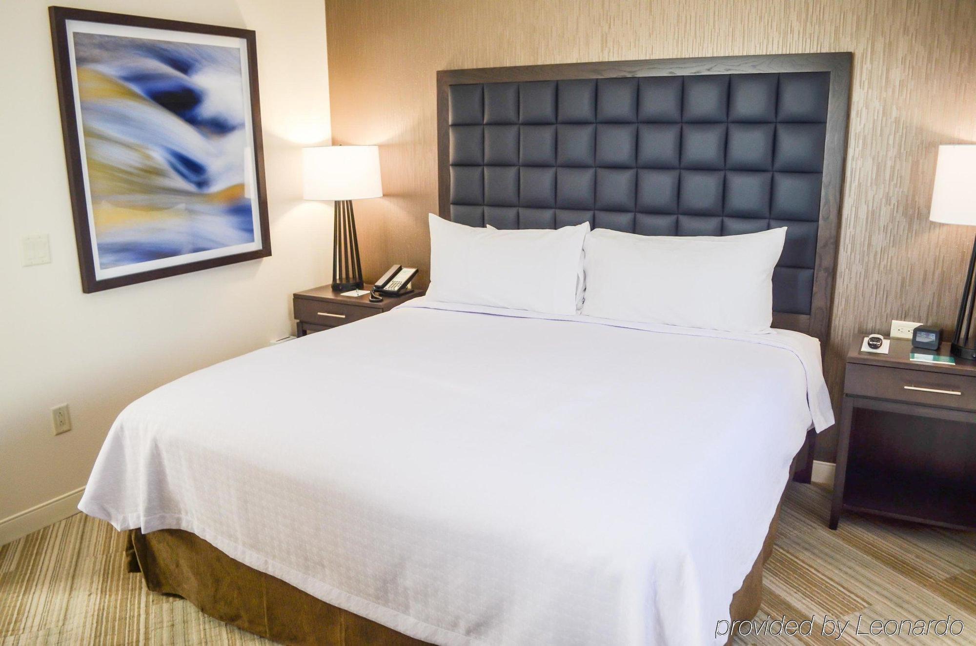 Hotel Homewood By Hilton Richmond-downtown 3*