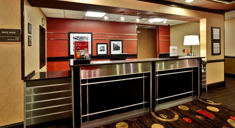 Hotel Hampton & - - Downtown, Va