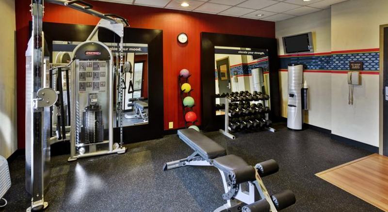 Hotel Hampton & - - Downtown, Va 3*
