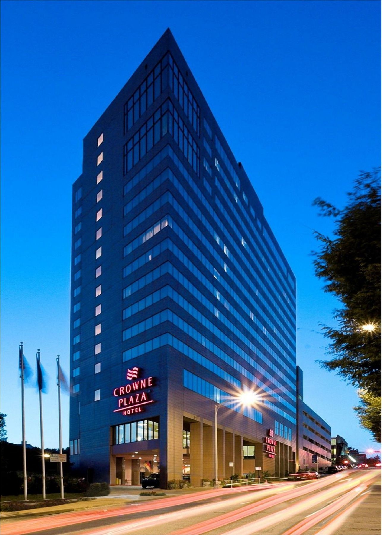 Delta By Marriott Downtown Hotel 4*