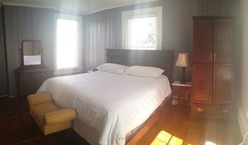 Hotel At Patrick Henry's 3*