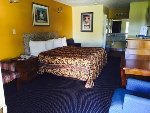 Deluxe Motel 3*