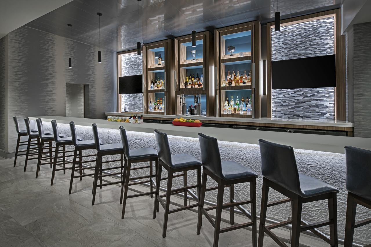 Hotel Delta By Marriott Downtown 4*