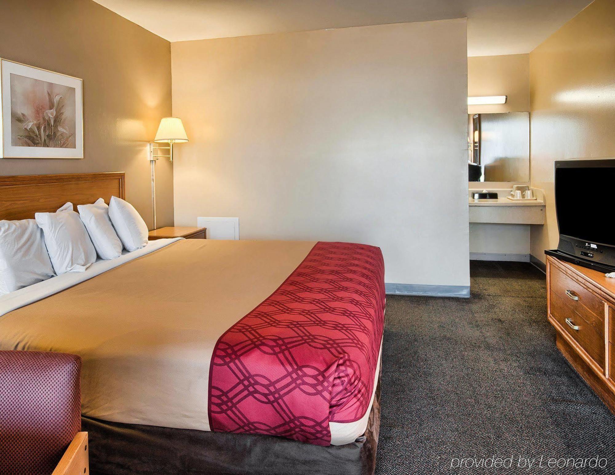 Inn Rodeway South 2*
