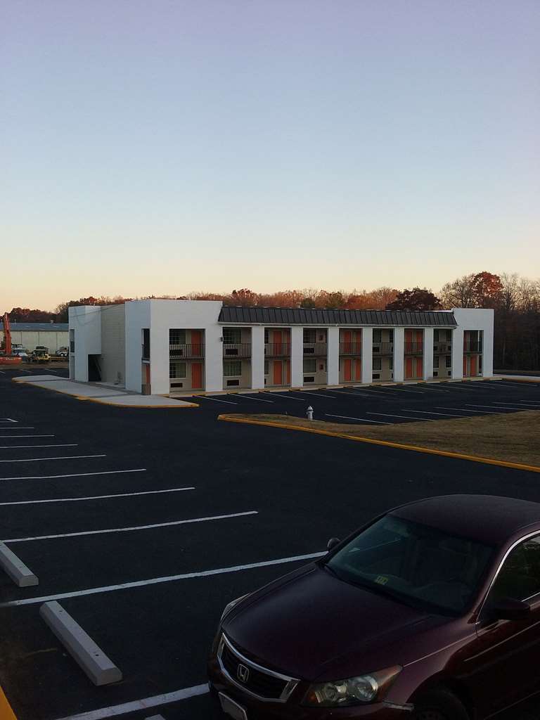 Americas Value South Motel 2*