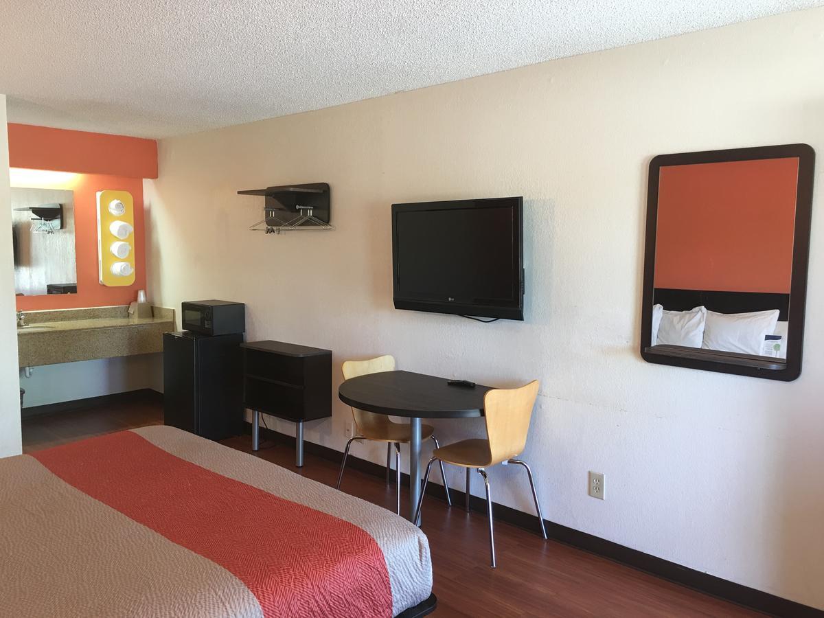 6-richmond, Va - Midlothian Turnpike Hotel Richmond