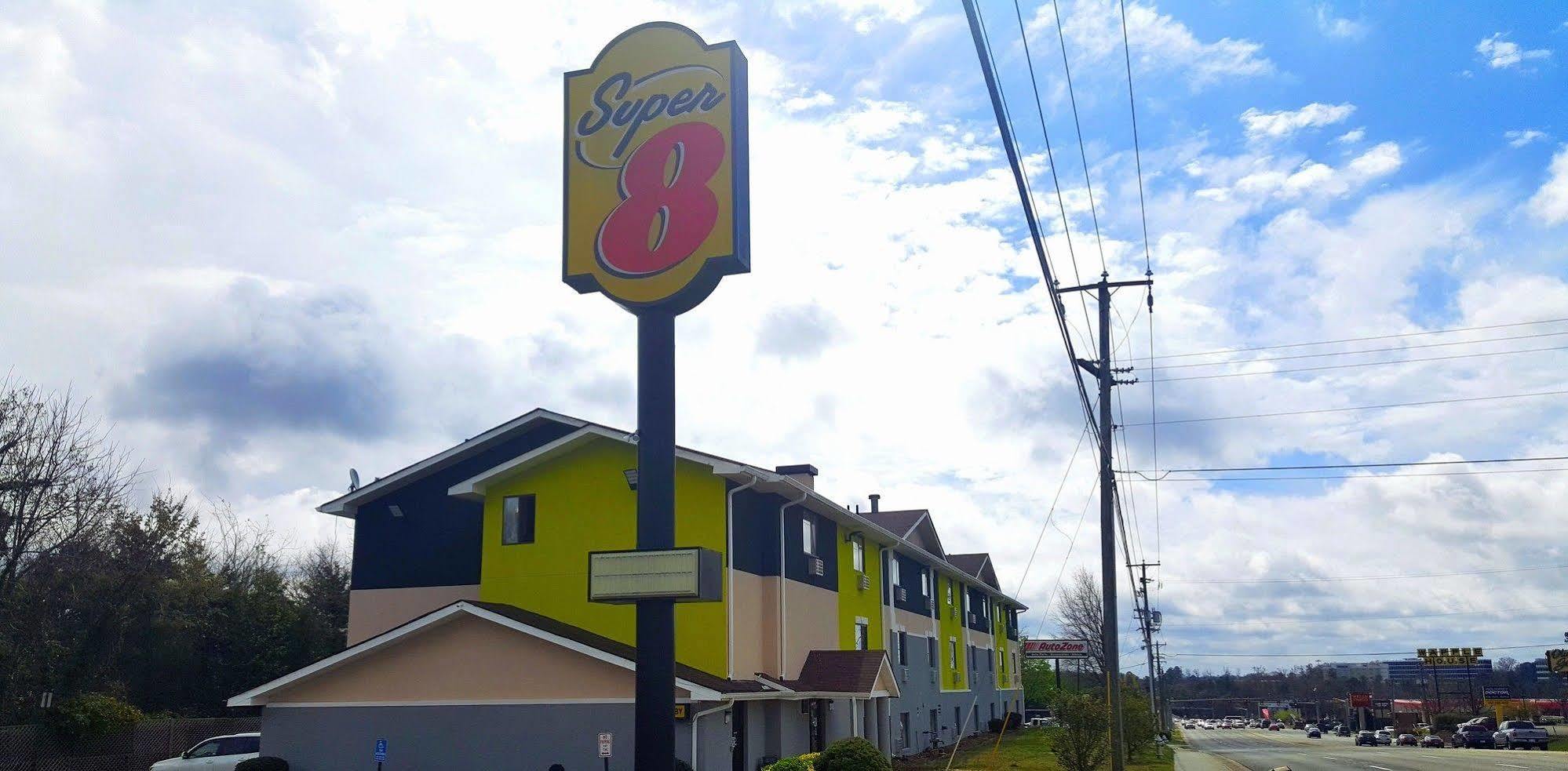 Motel Super 8 By Wyndham Richmond/broad Street 3*